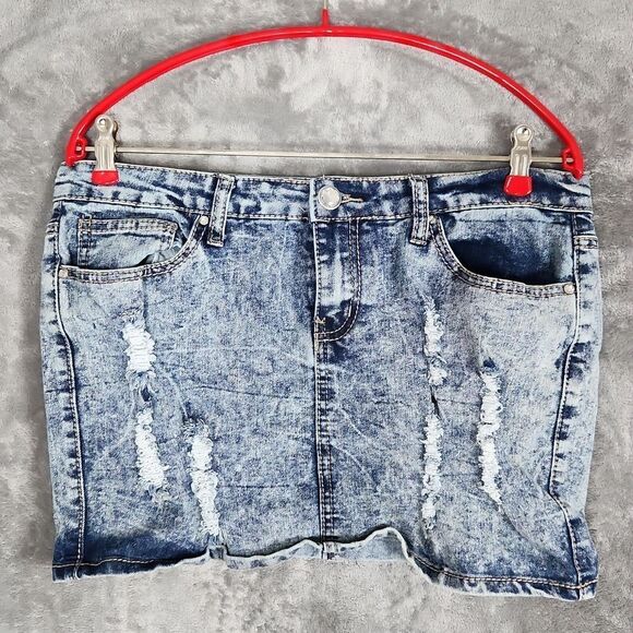 RUE 21 distressed denim mini skirt - Picture 1 of 8